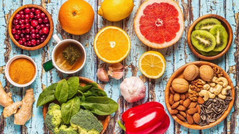 12_11_2024-winter_immunity_booster_superfoods_23829804